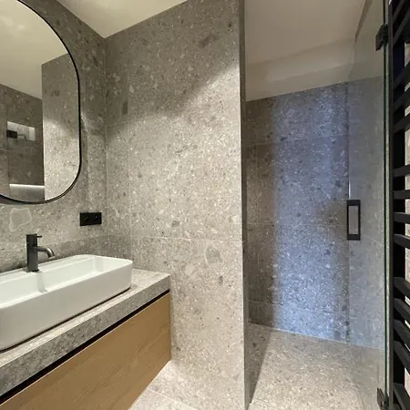Apartment Homency - White Stone Neige Et Soleil